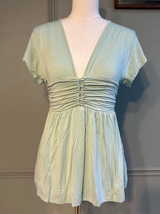 Forever 21 Tops - Y2K Forever21 Light Green V-Neck Top - SMALL
